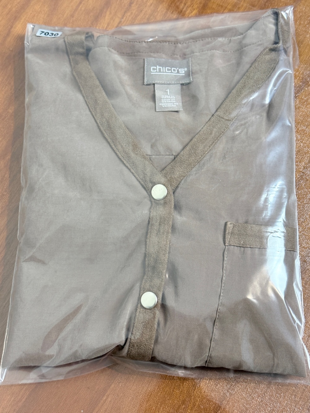 Chico's Tan Snap Front Long Sleeve Shirt 1/S - Picture 9 of 9